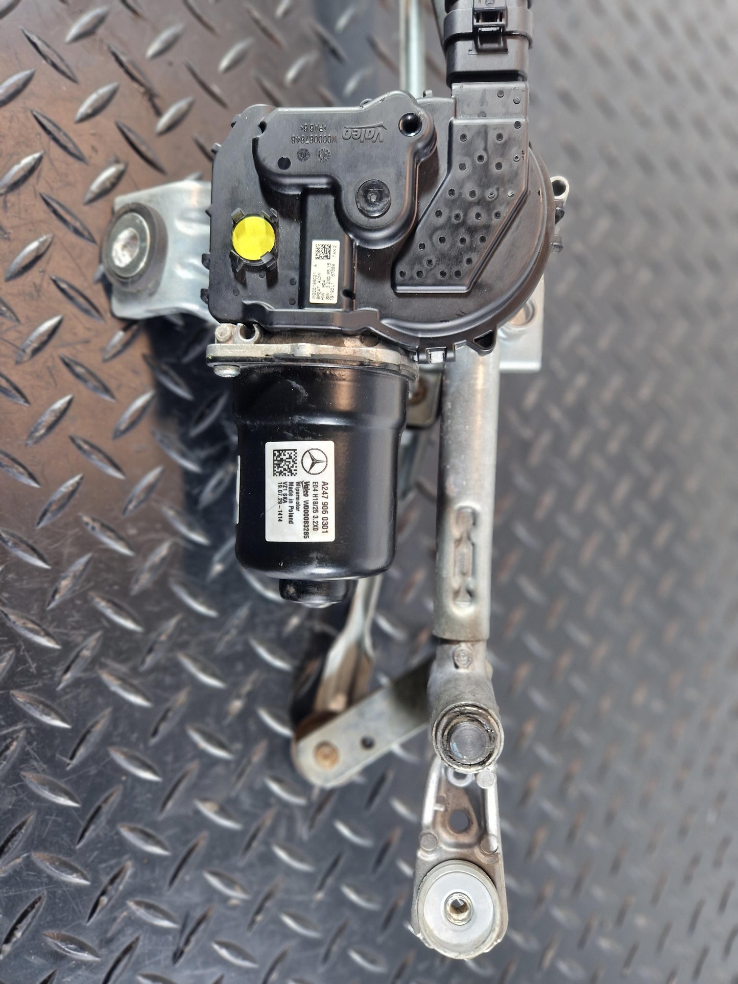 2019 Mercedes-Benz B200d B-Class W247 SUV Wiper Linkage A2479060301 A2478208902