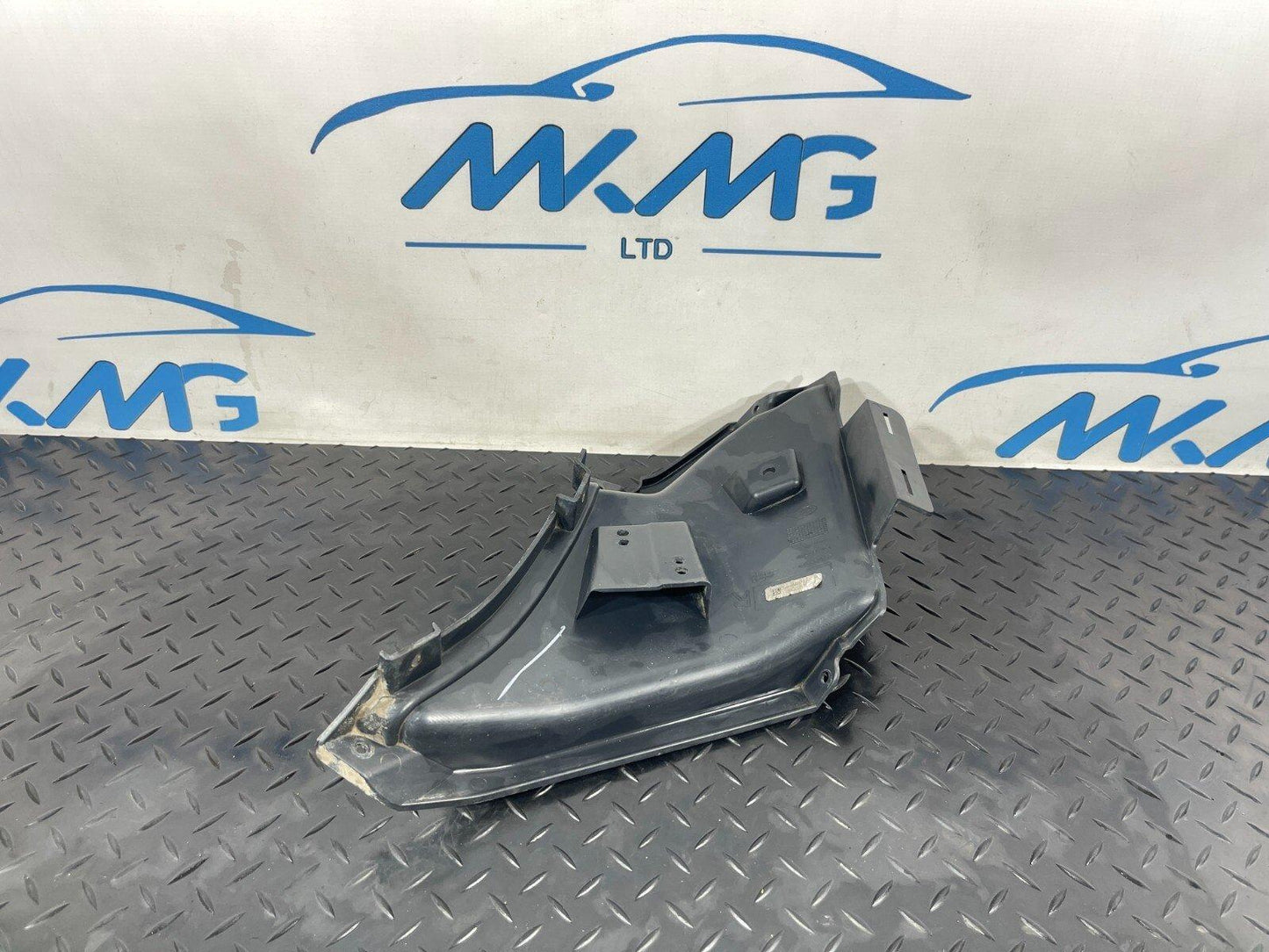 2019-ON  LAND ROVER DISCOVERY L550 DRIVER SIDE FRONT BUMPER BRACKET LK7217E950A