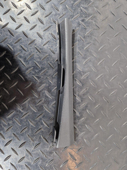 16-19 AUDI A4 B9 GENUINE RIGHT DRIVER SIDE A PILLAR BRACKET 8W0868204