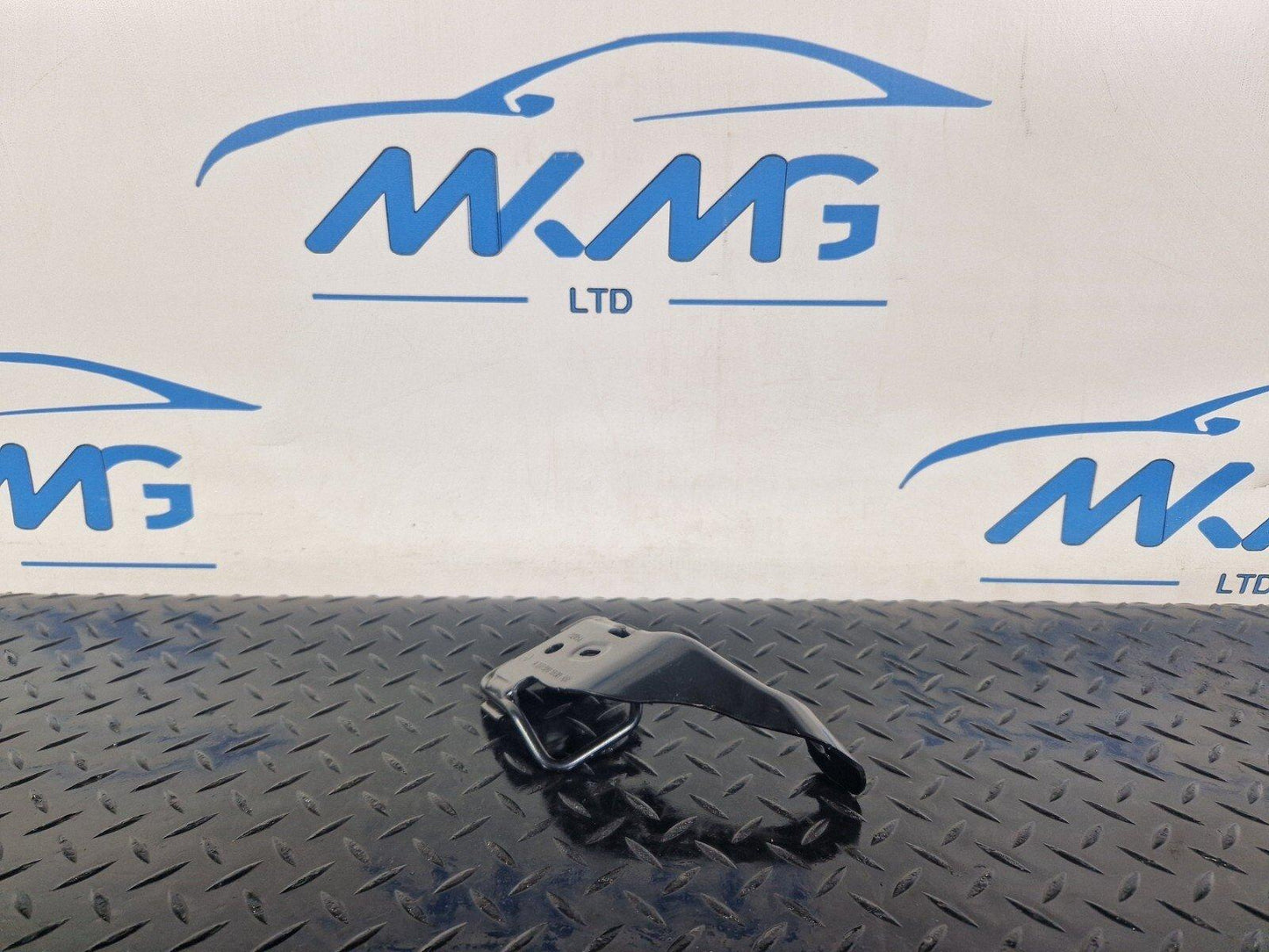 18-ON MERCEDES BENZ A CLASS W177 REAR RIGH SEAT HOLDER MOUNT BRACKET A1779201800