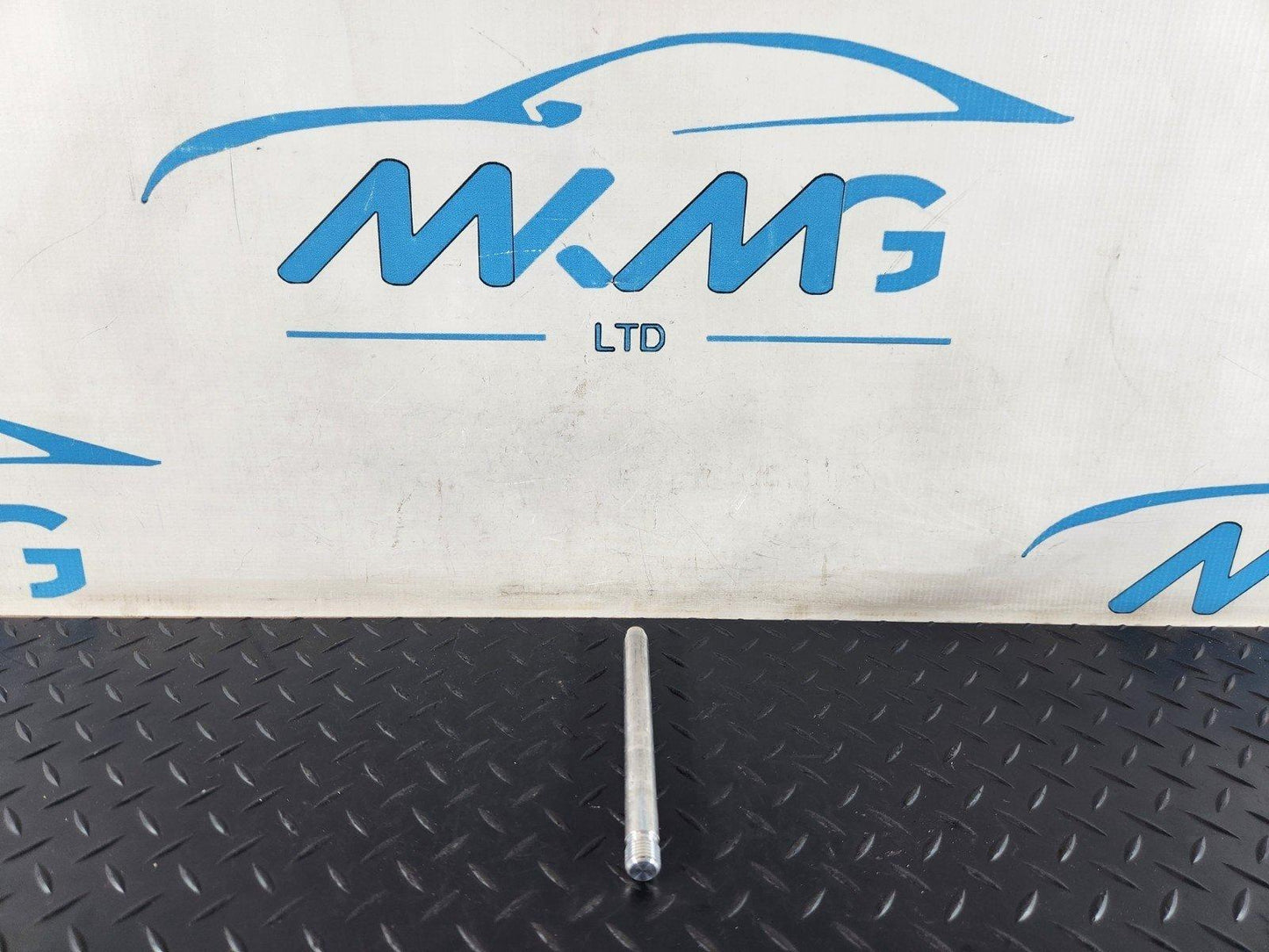 16-20 AUDI Q7 4M GENUINE BOOT TOOLKIT