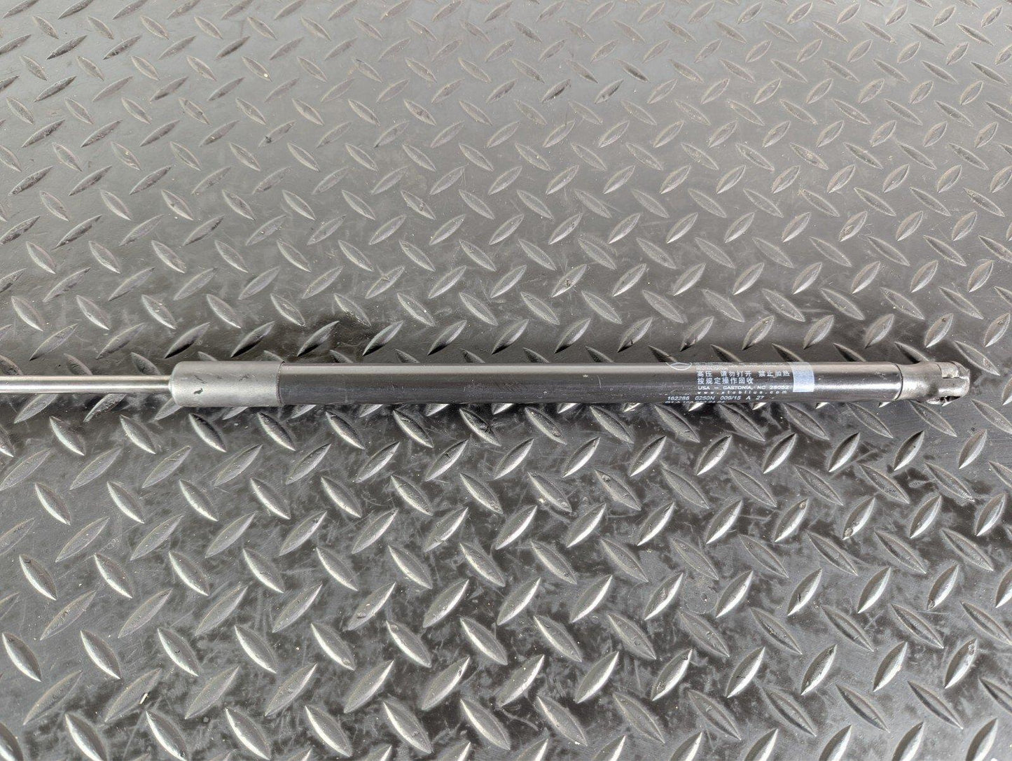 11-19 MERCEDES ML W166 FRONT LEFT BONNET HOOD LIFT SUPPORT GAS STRUT A1669802464