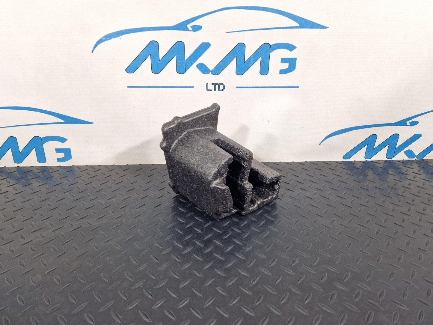 14-21 BMW 2 SERIES GRAN TOURER F45 F46 218i OEM FOAM SUPPORT BRACKET 7426595