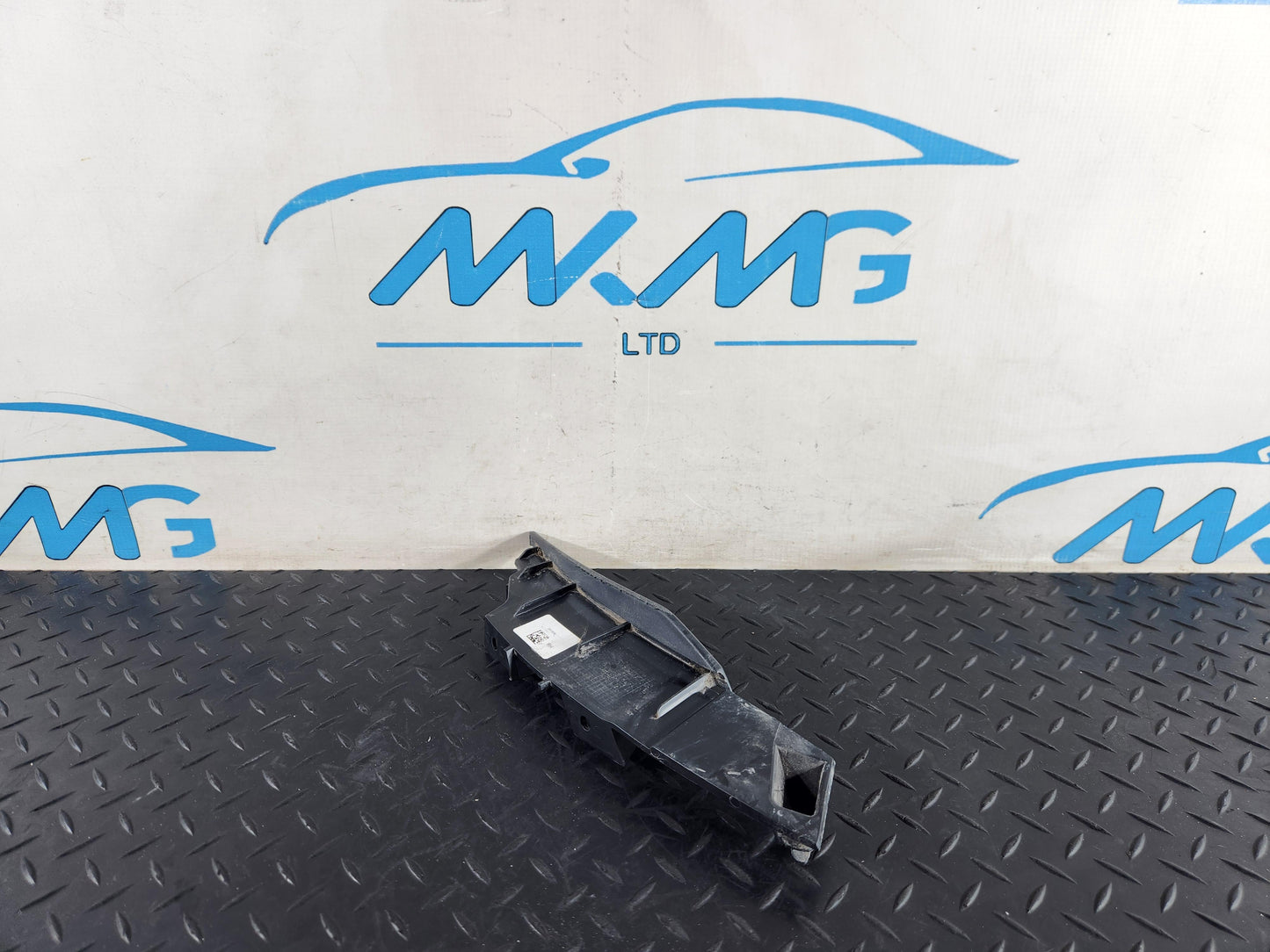Land Rover Range Rover Evoque L551 Right Side Front Bumper Bracket K8D2-291D00-A