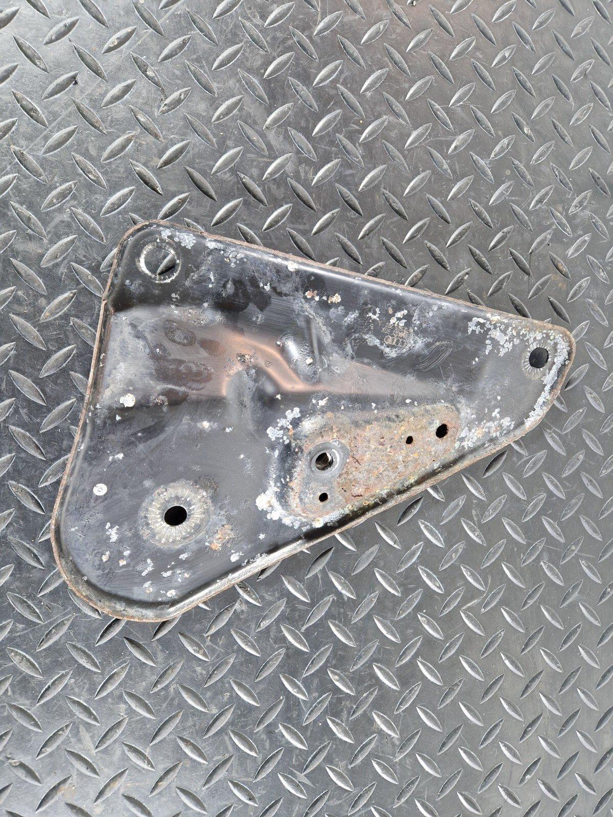 12-17 AUDI S5 CONVERTIBLE OEM SUBFRAME SUPPORT RIGHT FRONT 8F0505220