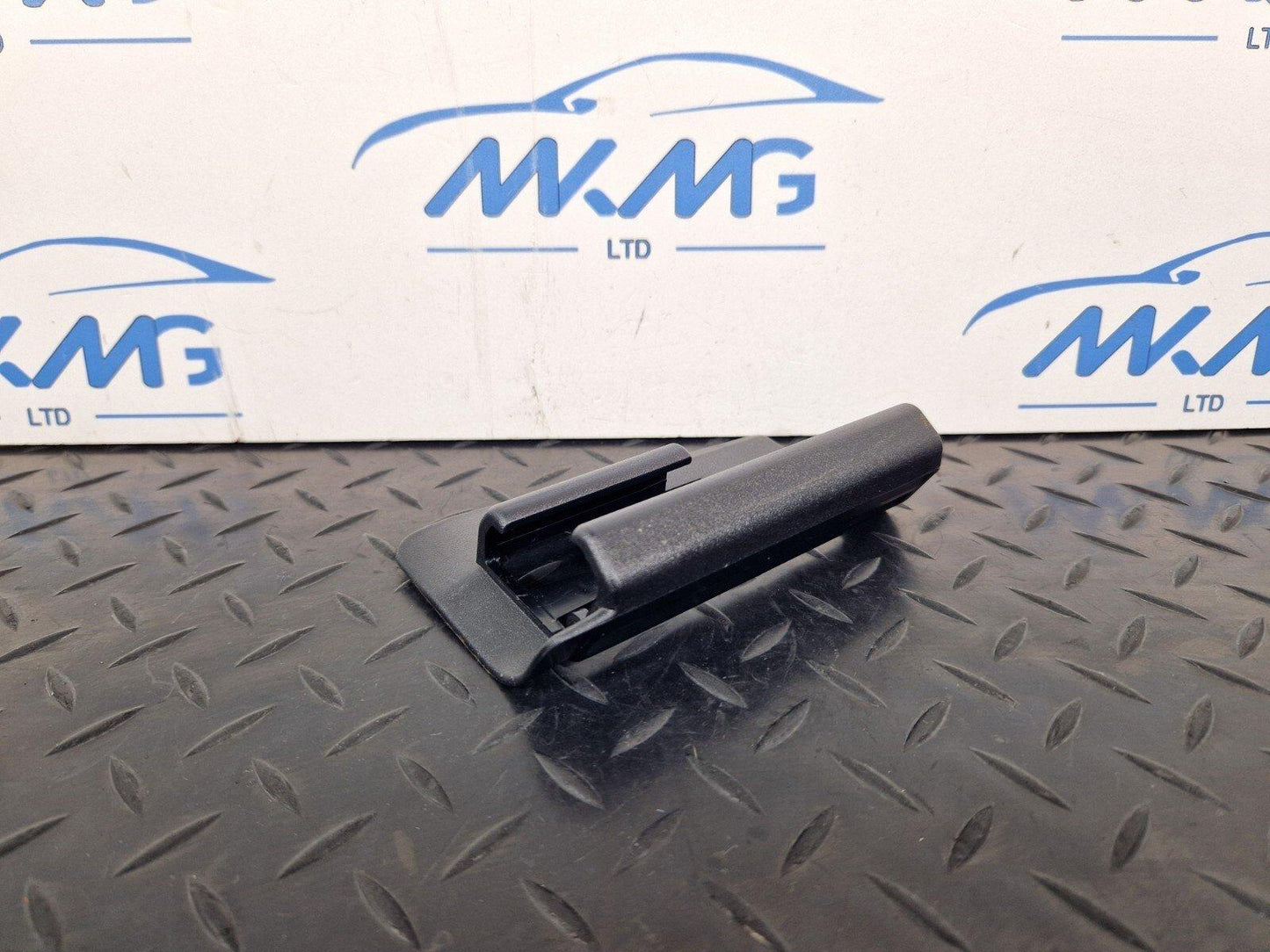 14-21 MERCEDES BENZ C200d W205 OEM FRONT SEAT GUIDE RAIL END COVER A2059191100