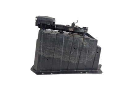 18-ON MERCEDES BENZ SPRINTER GENUINE W907 BATTERY BOX A9076102500