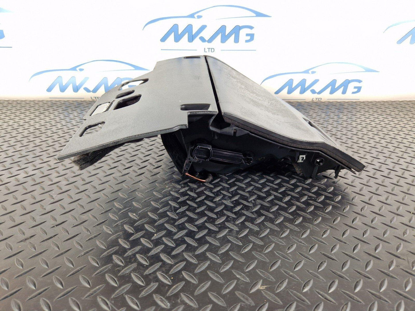 16-19 AUDI A4 B9 S-LINE GENUINE DASHBOARD GLOVE BOX 8W2857035 8W0971679E