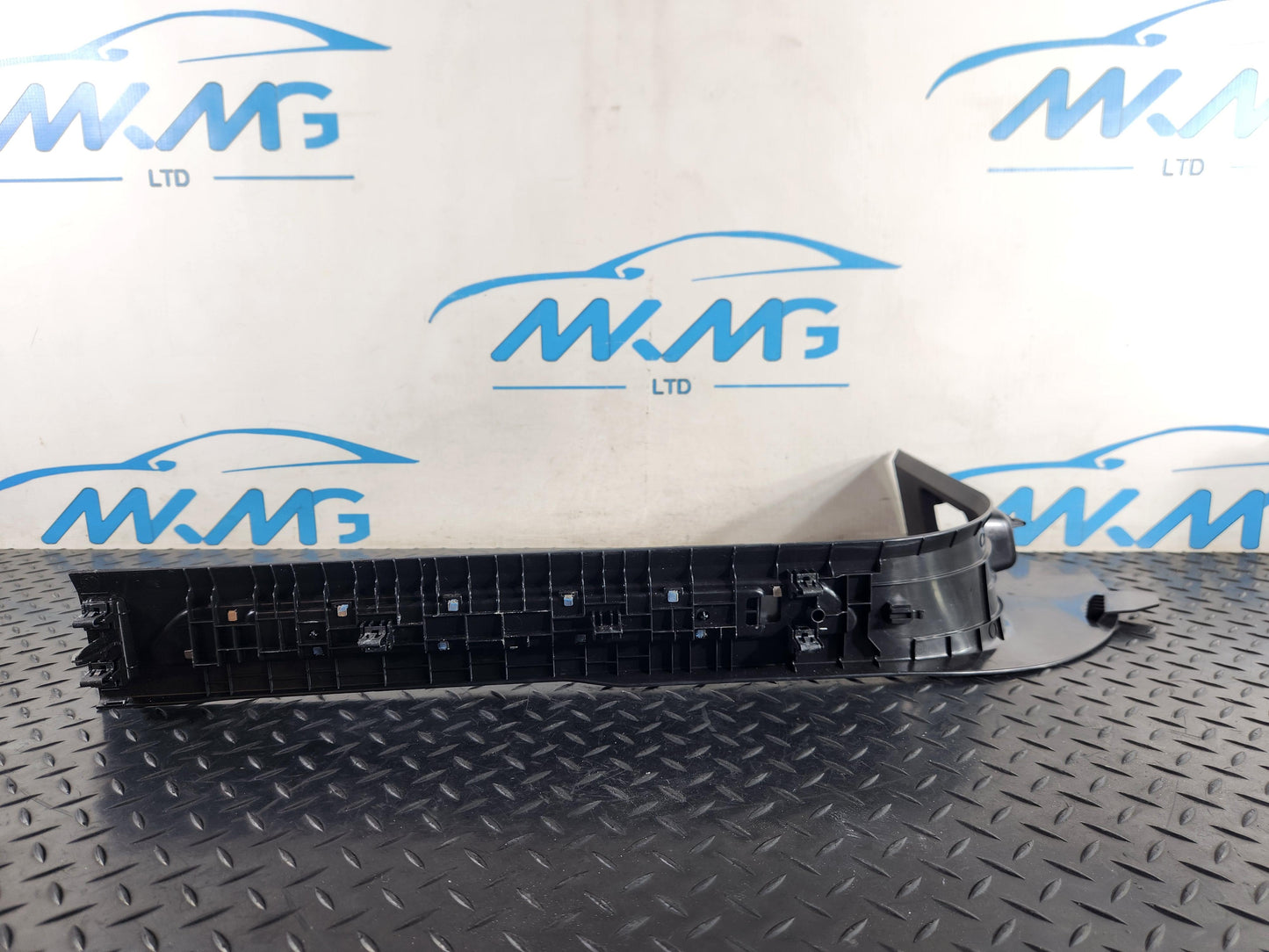 Range Rover Evoque L551 SUV Right Side Front Door Sill Trim K8D2-02348-BE8PVJ