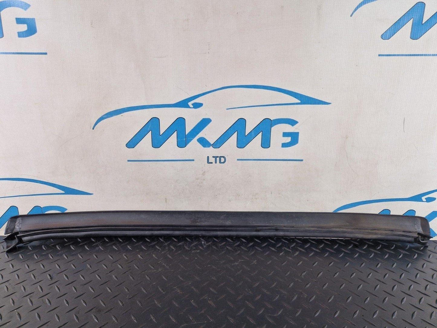 11-18 BMW 6 SERIES F06 GENUINE ENGINE HOOD SEALING RUBBER 7211920