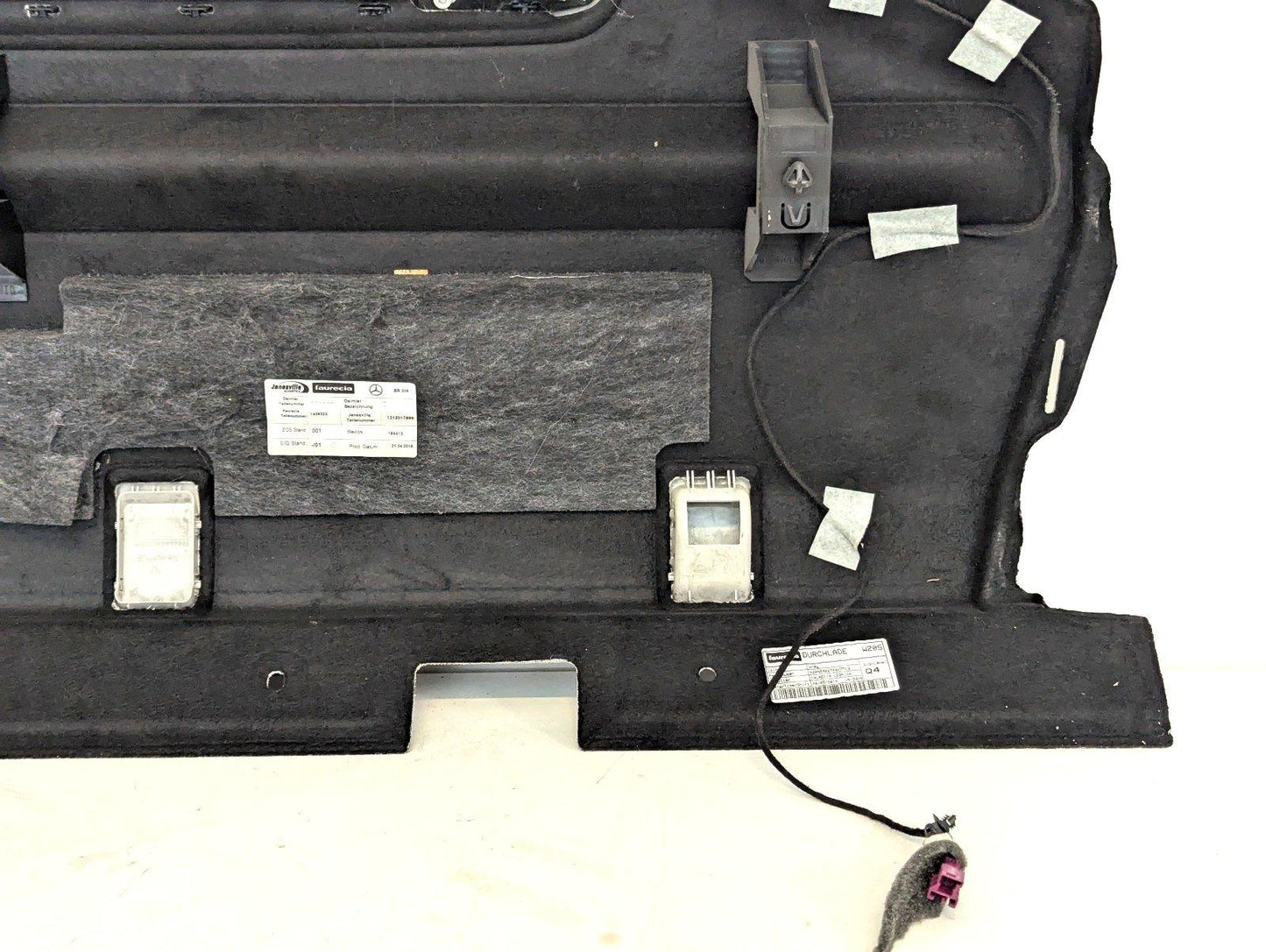 MERCEDES-BENZ W205 REAR PARCEL SHELF BLACK WITH STOP LIGHT A2056902749