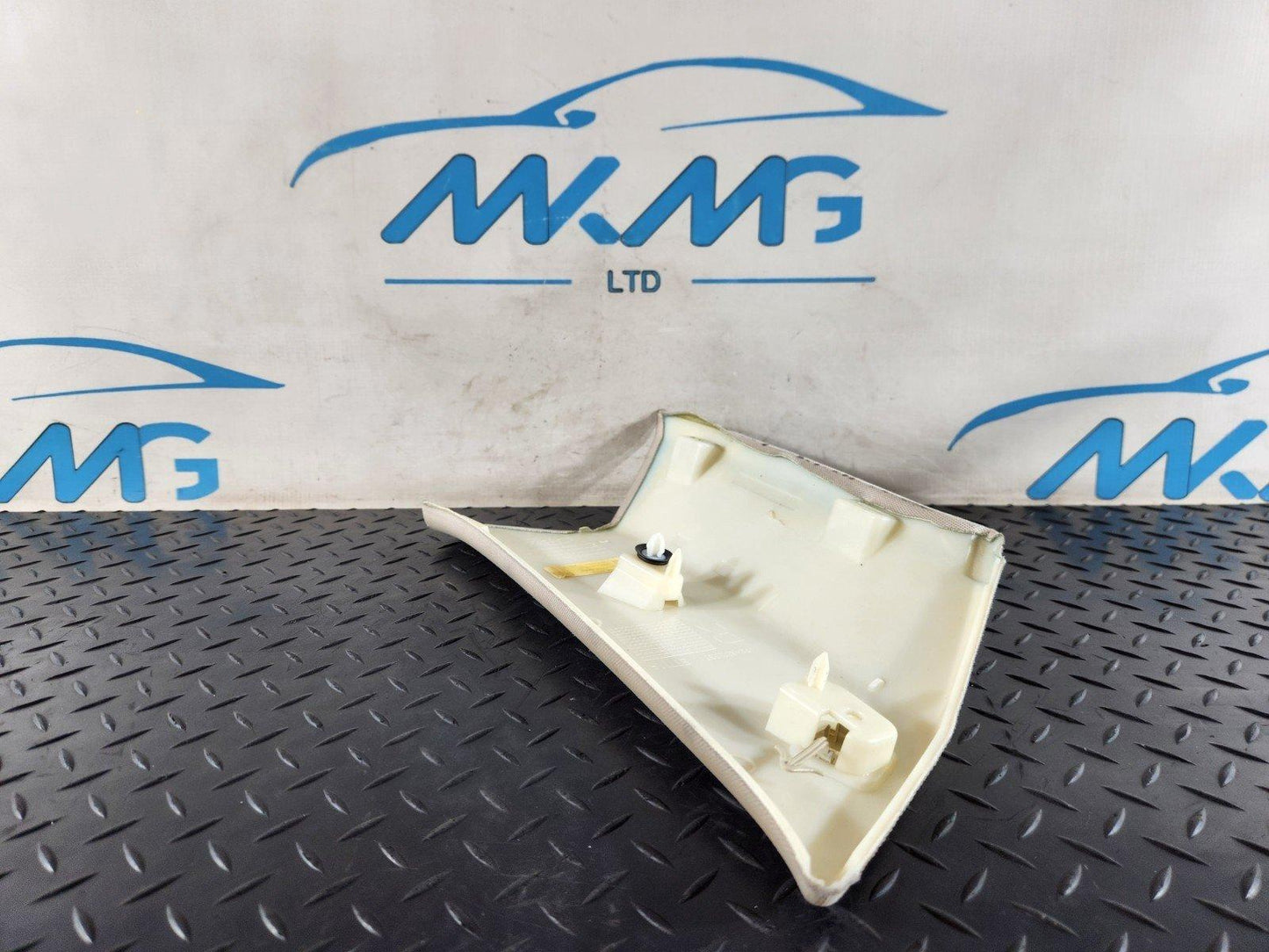 13-23 RANGE ROVER SPORT L494 RIGHT SIDE REAR C-PILLAR TRIM DK62-519A96-C