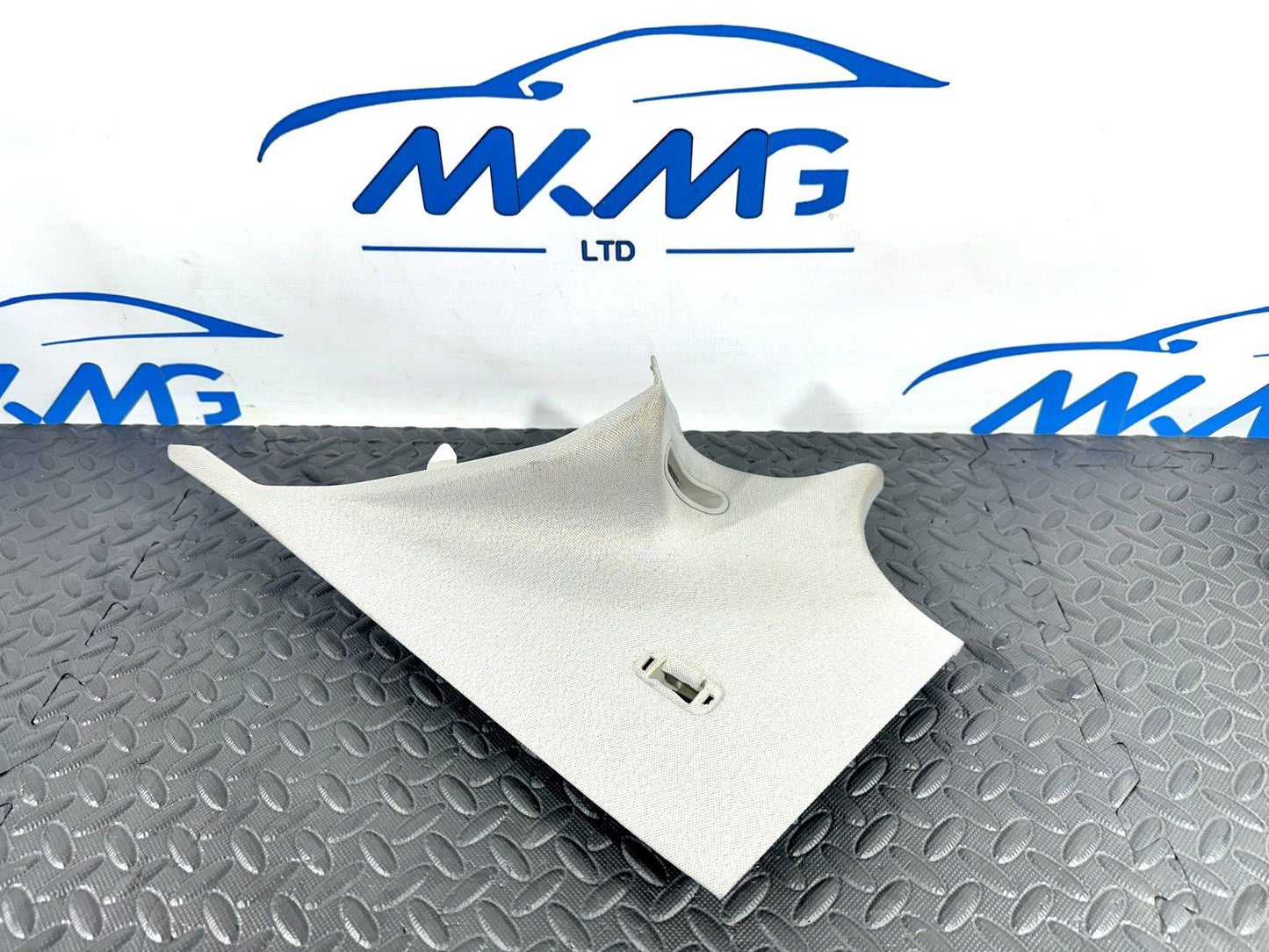 14-21 MERCEDES BENZ GENUINE RIGHT REAR COLUMN C-PILLAR COVER TRIM A2056900525