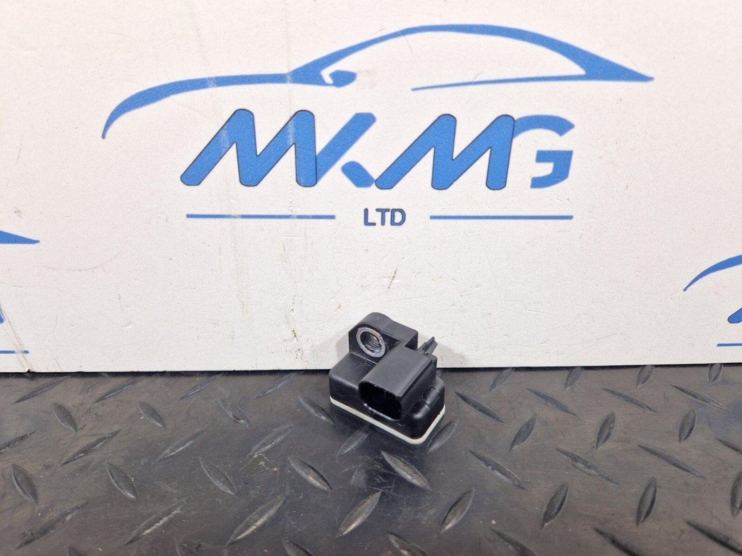 14-21 MERCEDES-BENZ C-CLASS C250D W205 GENUINE CRASH IMPACT SENSOR A0009057600