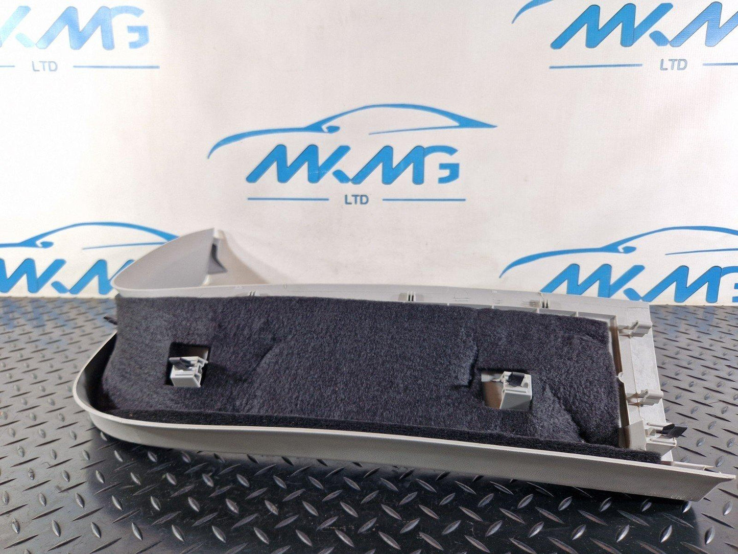11-19 MERCEDES BENZ ML W166 TAILGATE BOOT LID RIGHT TRIM COVER PANEL A1667400271