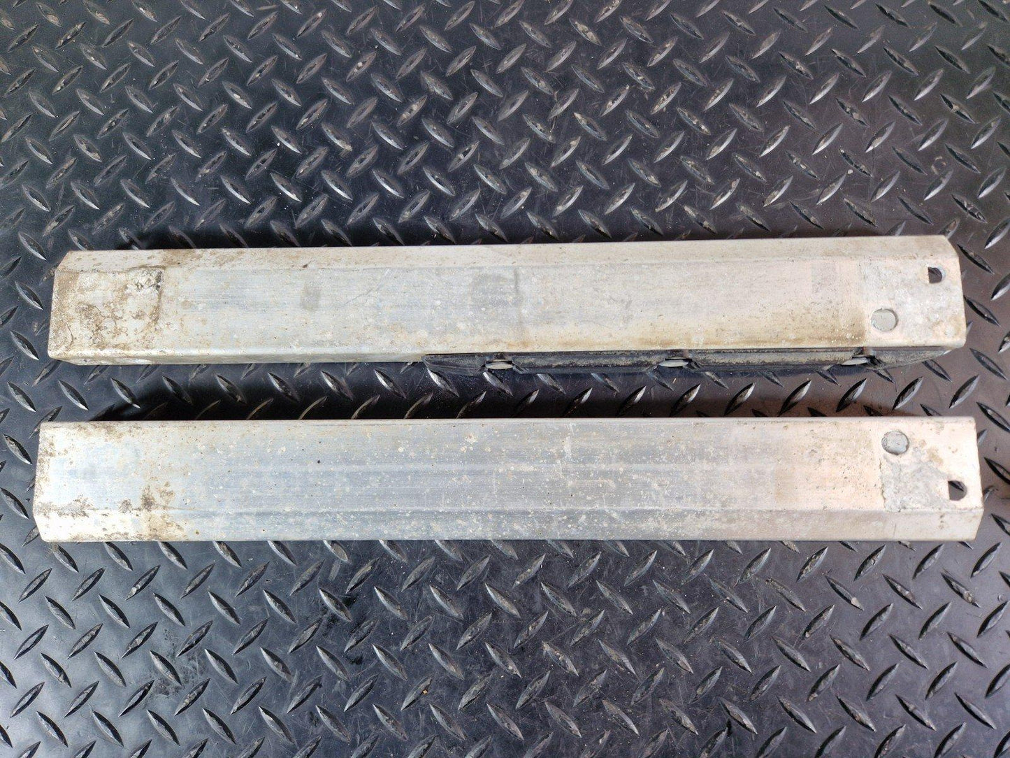 12-18 MERCEDES A B CLA FRONT RIGHT & LEFT REINFORCEMENT BRACKETS  A2466280229