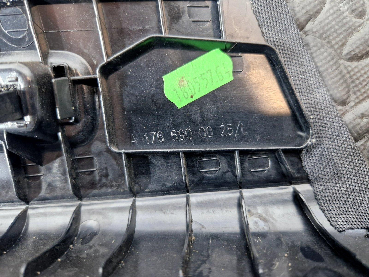 12-18 MERCEDES BENZ W176 PASSENGER SIDE A PILLAR COVER TRIM A1766900025