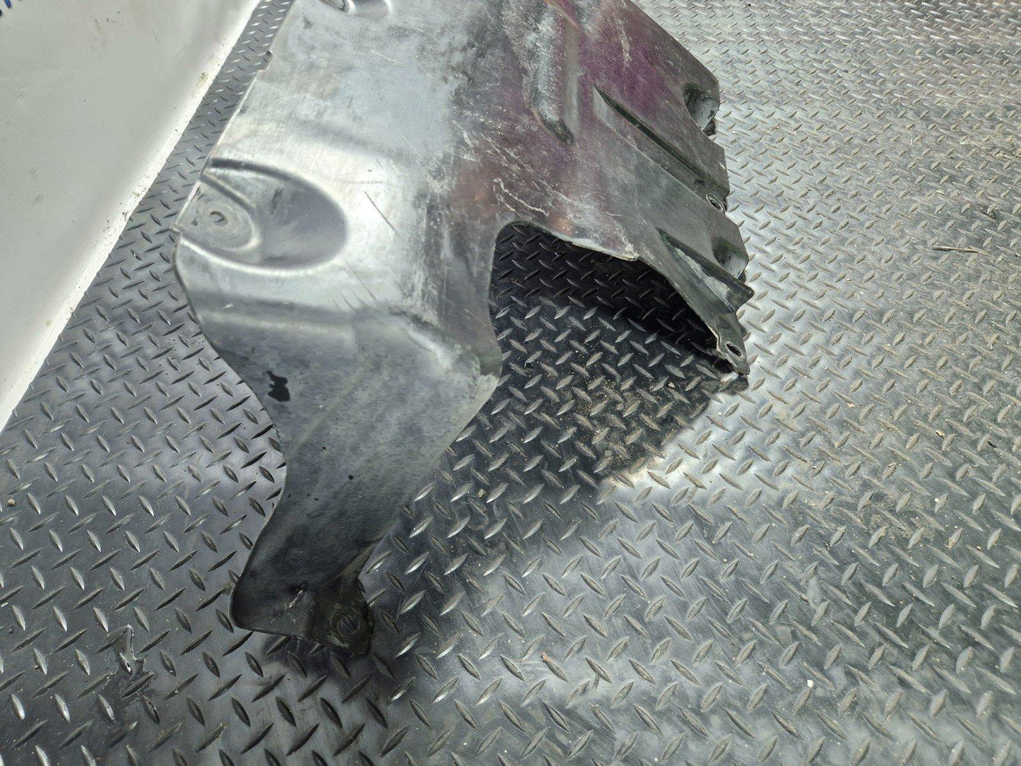 10-18 VW TOUAREG 7P GENUINE ENGINE UNDERTRAY COVER PANEL 7P0825285