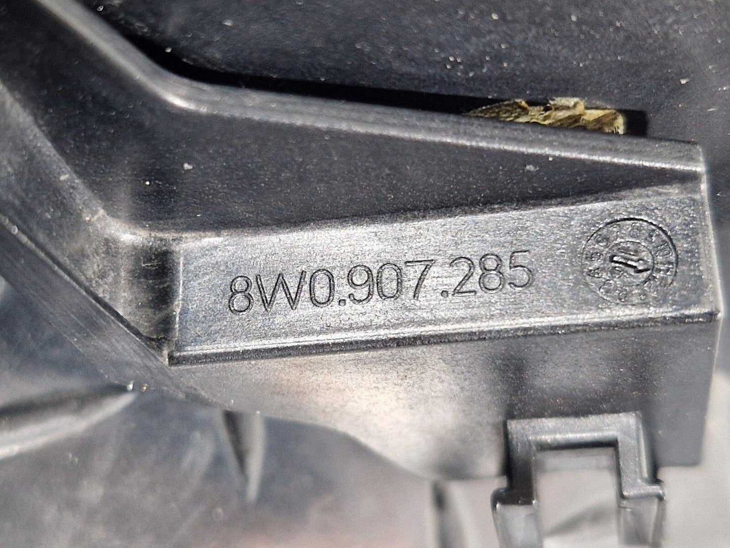 16-19 AUDI A4 AVANT B9 S-LINE GENUINE DIESEL FUSE BOX SET 8W0907285