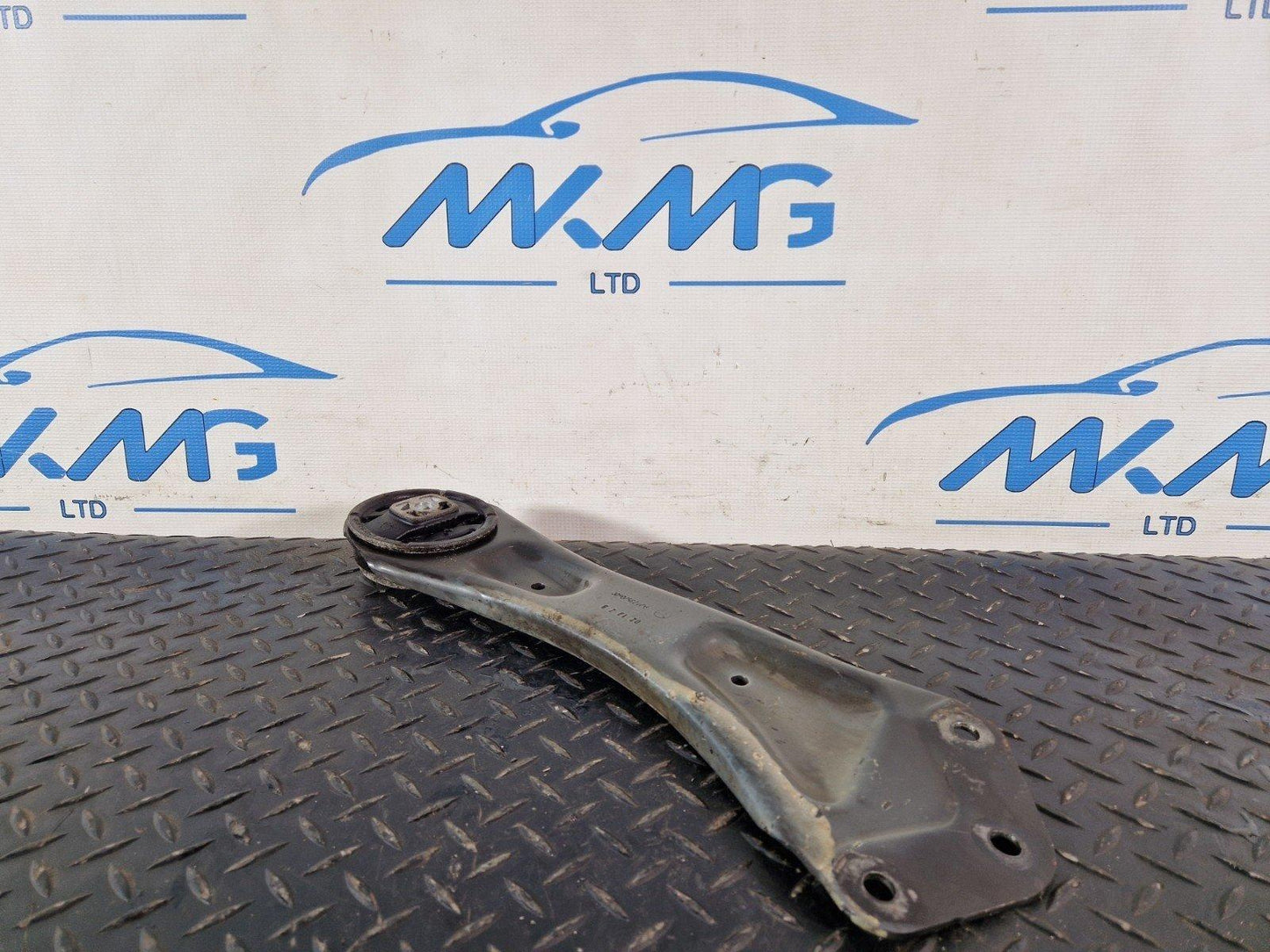 19-ON MERCEDES BENZ B CLASS W247 CONTROL ARM AXLE REAR RIGHT SIDE A2473520800
