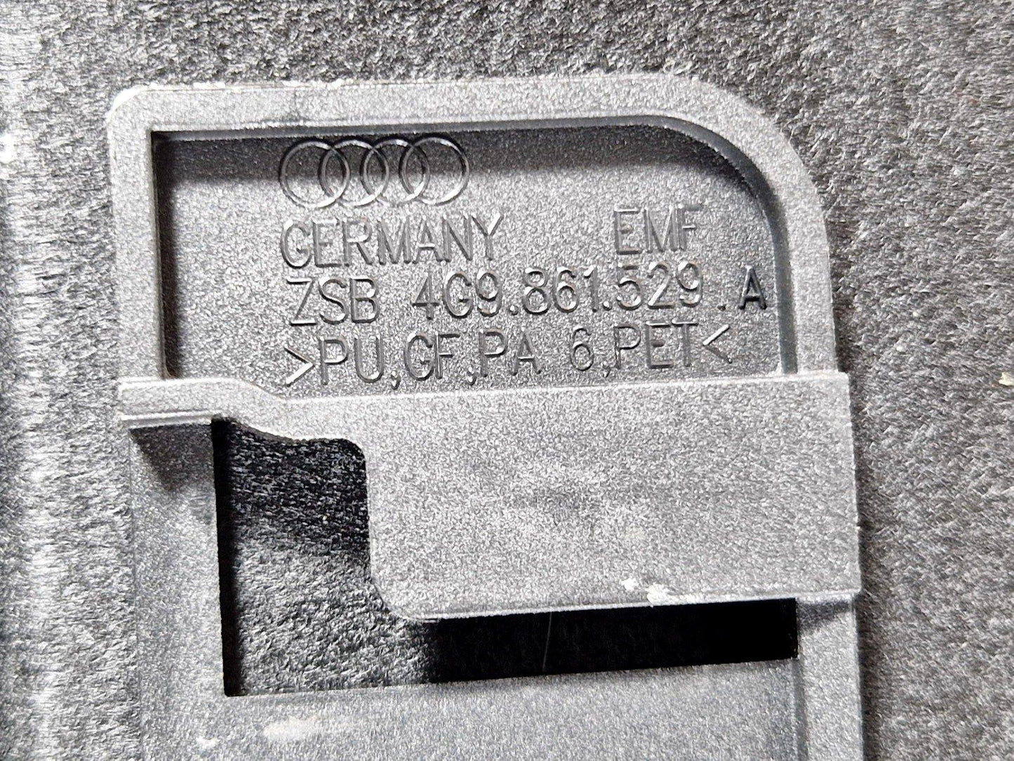 12-18 AUDI A6 C7 GENUINE BOOT TRUCK COMPARTMENT CARPET FLODING BOARD 4G9861529A