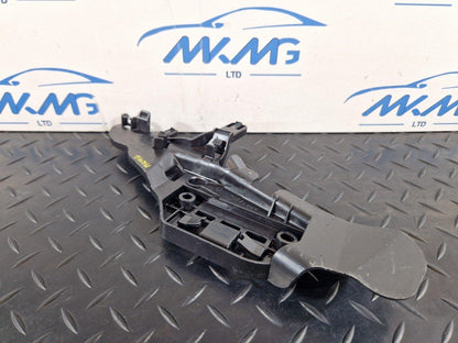 11-19 MERCEDES BENZ ML W166 OEM FRONT LEFT N/S DOOR LOCK BRACKET A1667231114