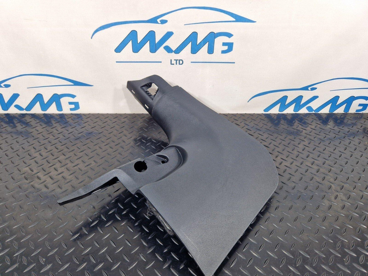 16-23 AUDI S5 COUPE FRONT RIGHT KICK TRIM PANEL 8W6867272