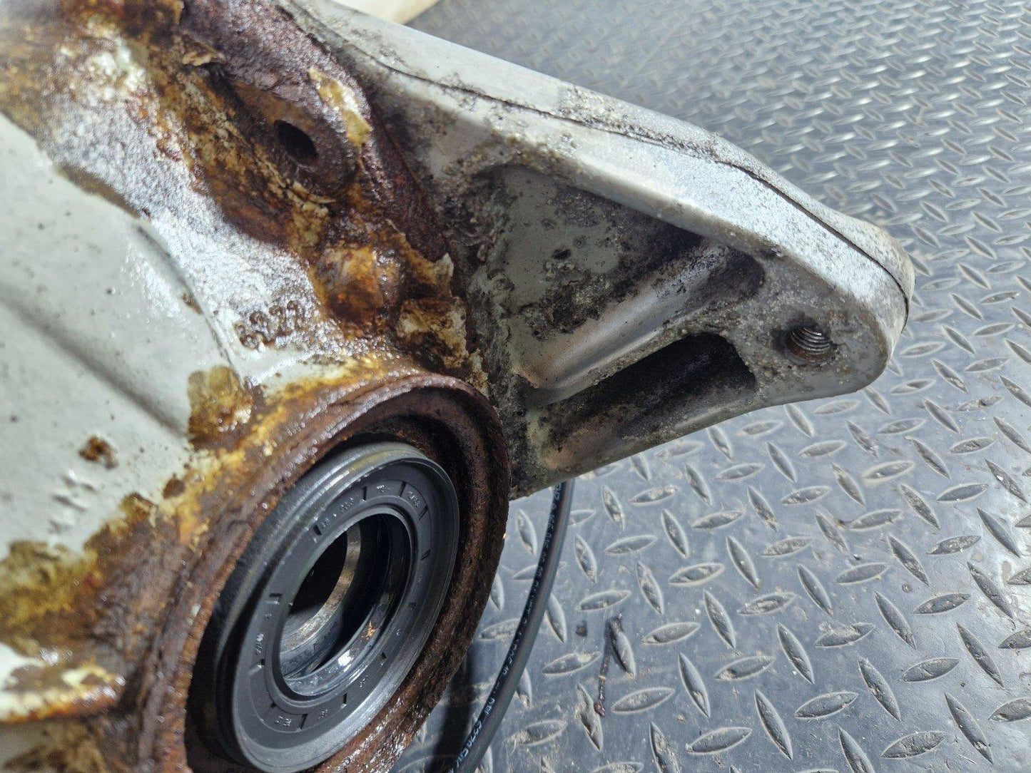 11-19 MERCEDES BENZ ML W166 GENUINE REAR DIFFERENTIAL RATIO 3.27 1663502714