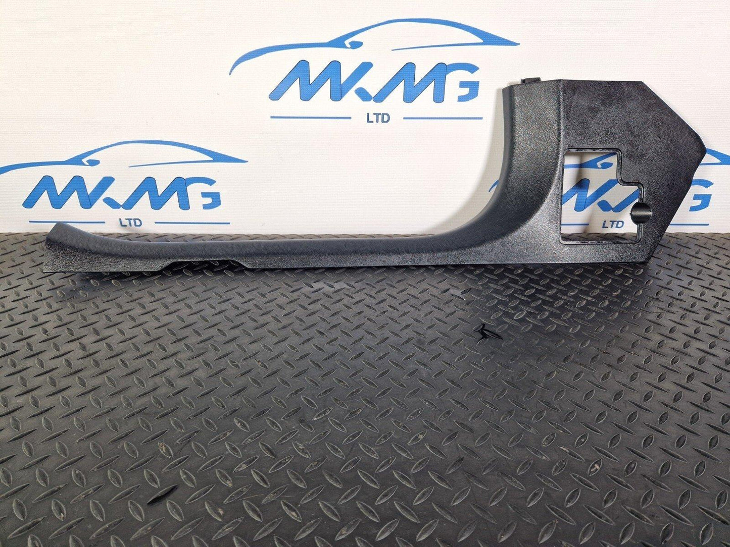 14-21 MERCEDES-BENZ C250D W205 LEFT SIDE INNER SILL TRIM COVER A2056860536