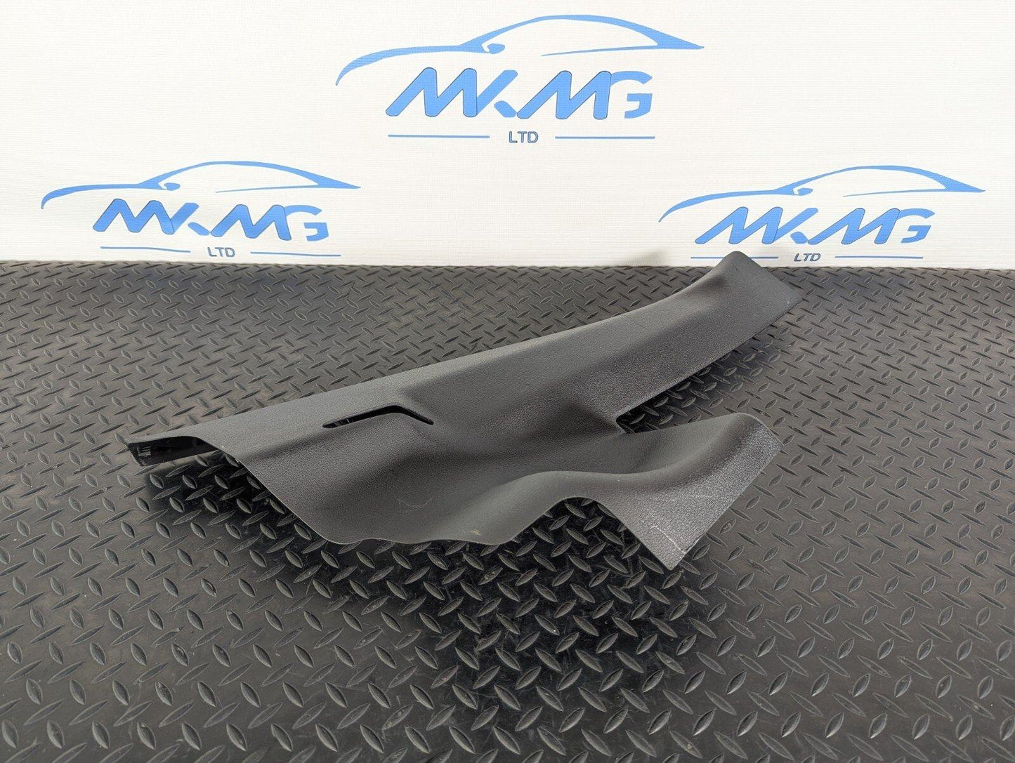 10-15 AUDI Q7 4L GENUINE OSR DRIVERS SIDE REAR C PILLAR COVER 4L0867768A