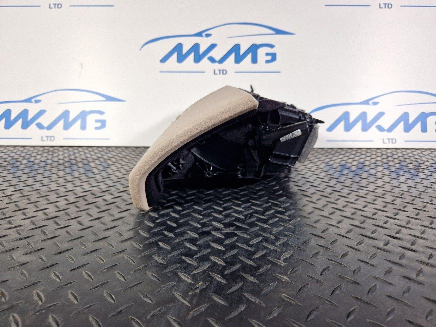 12-18 BMW 3 SERIES F30 F31 GENUINE GLOVE BOX IN BEIGE COLOUR 9227250