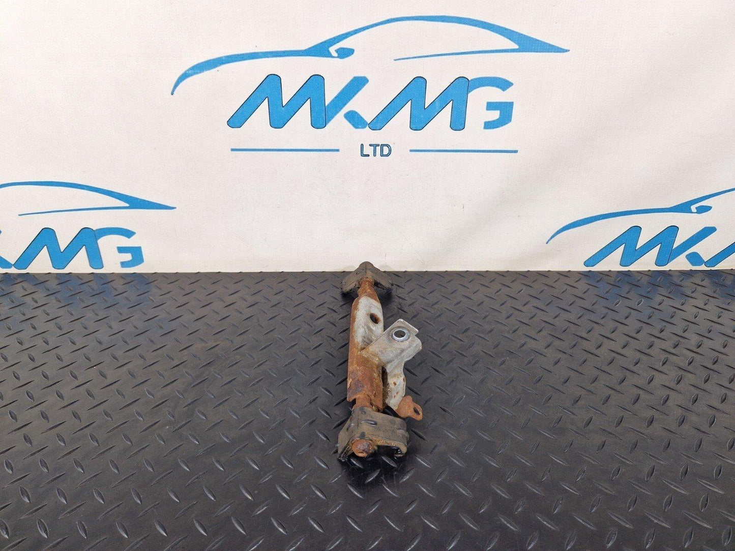 14-21 MERCEDES BENZ W205 EXHAUST SYSTEM HOLDER MOUNT BRACKET A2054902540