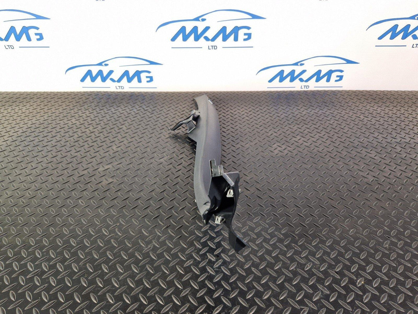 14-21 MERCEDES BENZ C220d W205 OEM REAR PASSENGER SIDE A2056903505