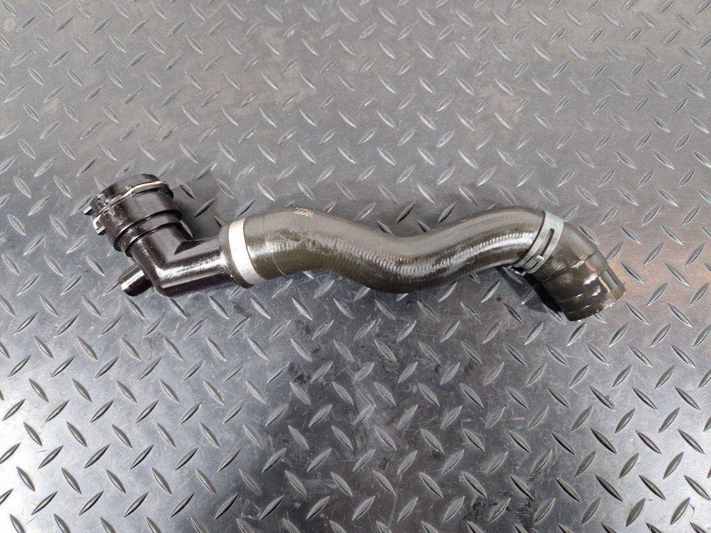 16-19 AUDI A4 B9 GENUINE OEM WATER COOLANT PIPE HOSE 8W0122293H