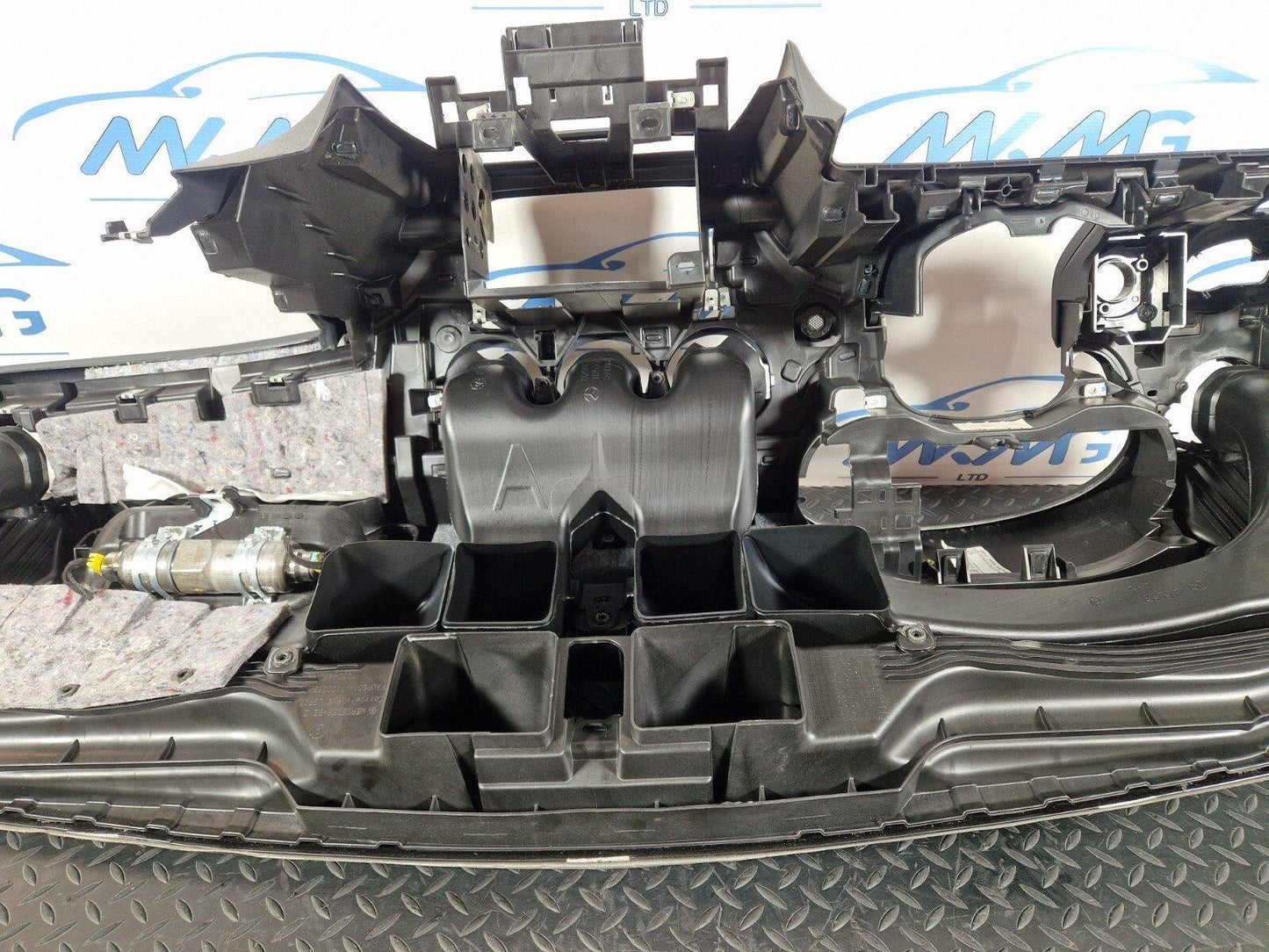 14-20 MERCEDES BENZ GLA 200 X156 GENUINE FRONT DASHBOARD ASSEMBLY A1176800187
