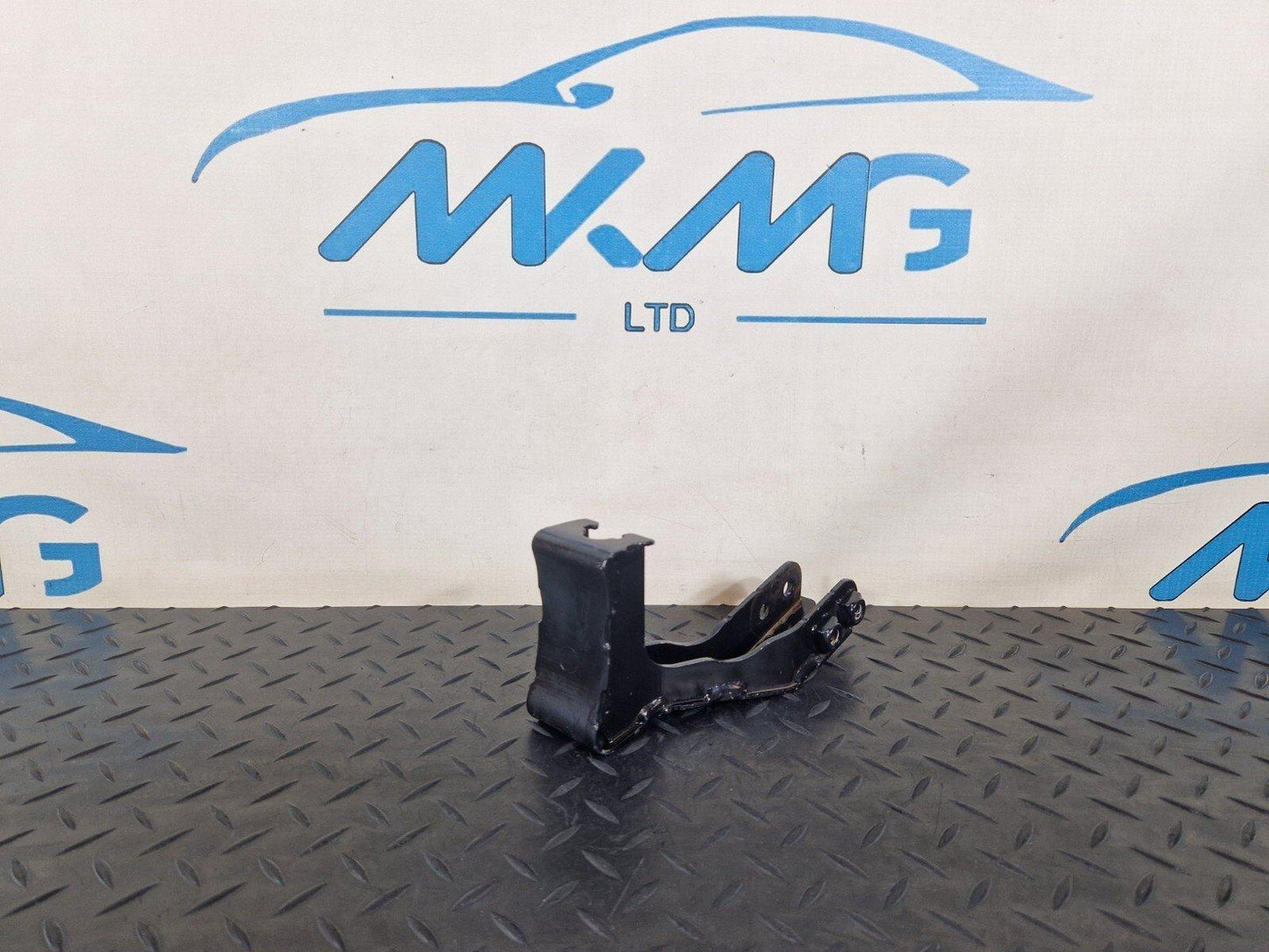 10-17 AUDI A8 4H FRONT RIGHT O/S UNDERRUN BAR BRACKET MOUNT 4H0399634B