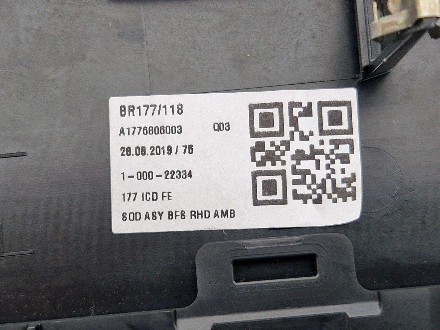 18-ON MERCEDES A CLASS W177 DASHBOARD CENTER TRIM PANEL A1776806003