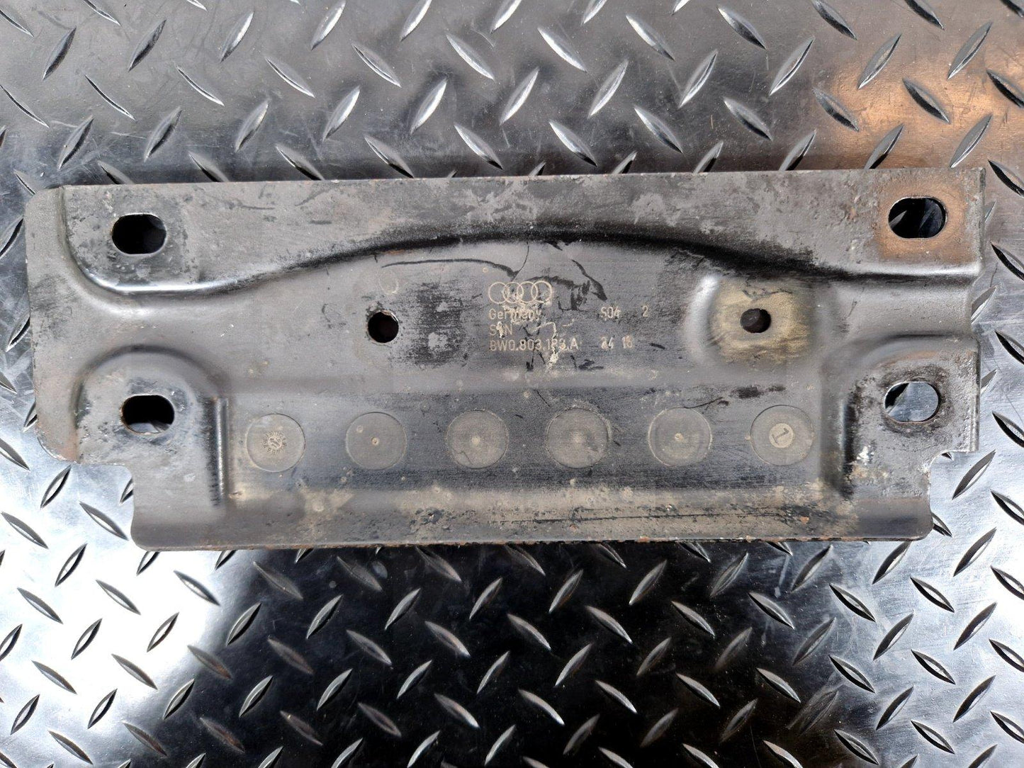 16-19 AUDI A4 B9 S-LINE QUATTRO MUFFLER MOUNT BRACKET PLATE 8W0803183A