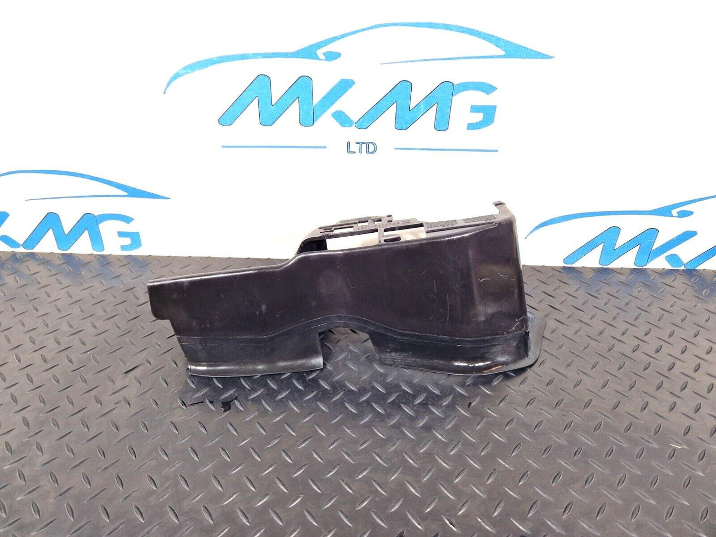 18-ON MERCEDES BENZ SPRINTER W907 CONSOLE COVER SUPPOER MOUNT LEFT A9078802400