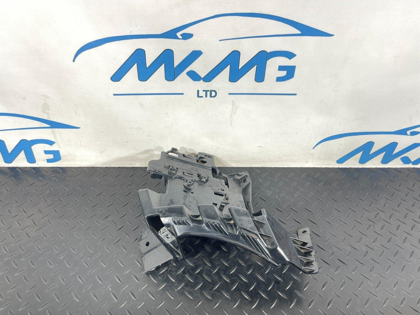2019-ON  LAND ROVER DISCOVERY L550 REAR LEFT BUMPER BRACKET LK7217E801A
