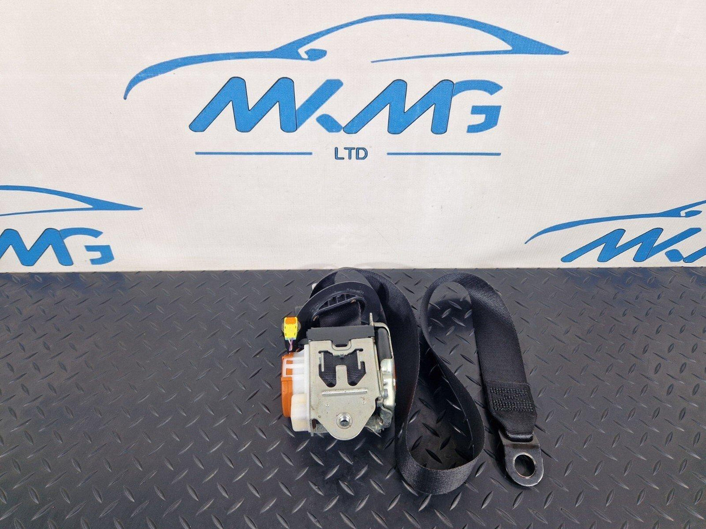 19-ON MERCEDES BENZ  B CLASS W247 FRONT LEFT PASSENGER SEAT BELT A2478600185