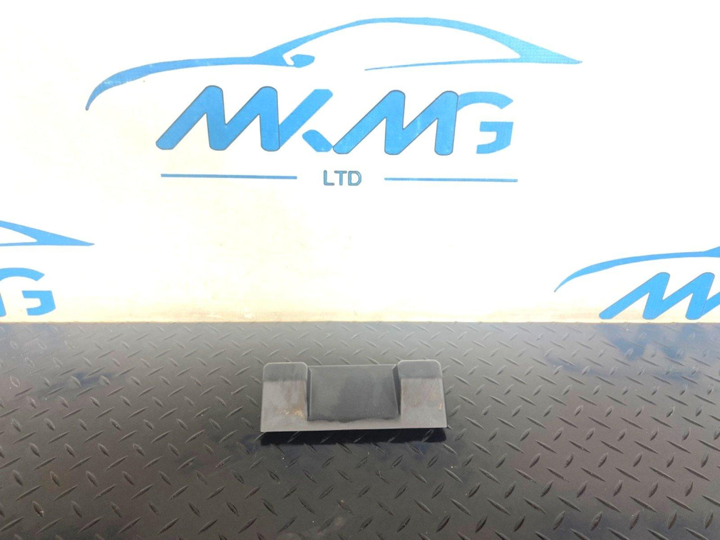14-19 LAND ROVER L550 DISCOVERY SPORT GENUINE ARM REST GAP HIDER FK72611F06A