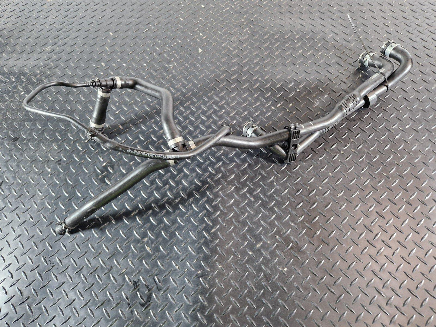 16-19 MERCEDES BENZ GLE W166 WATER COOLANT HOSE A1665004500 A1665004300