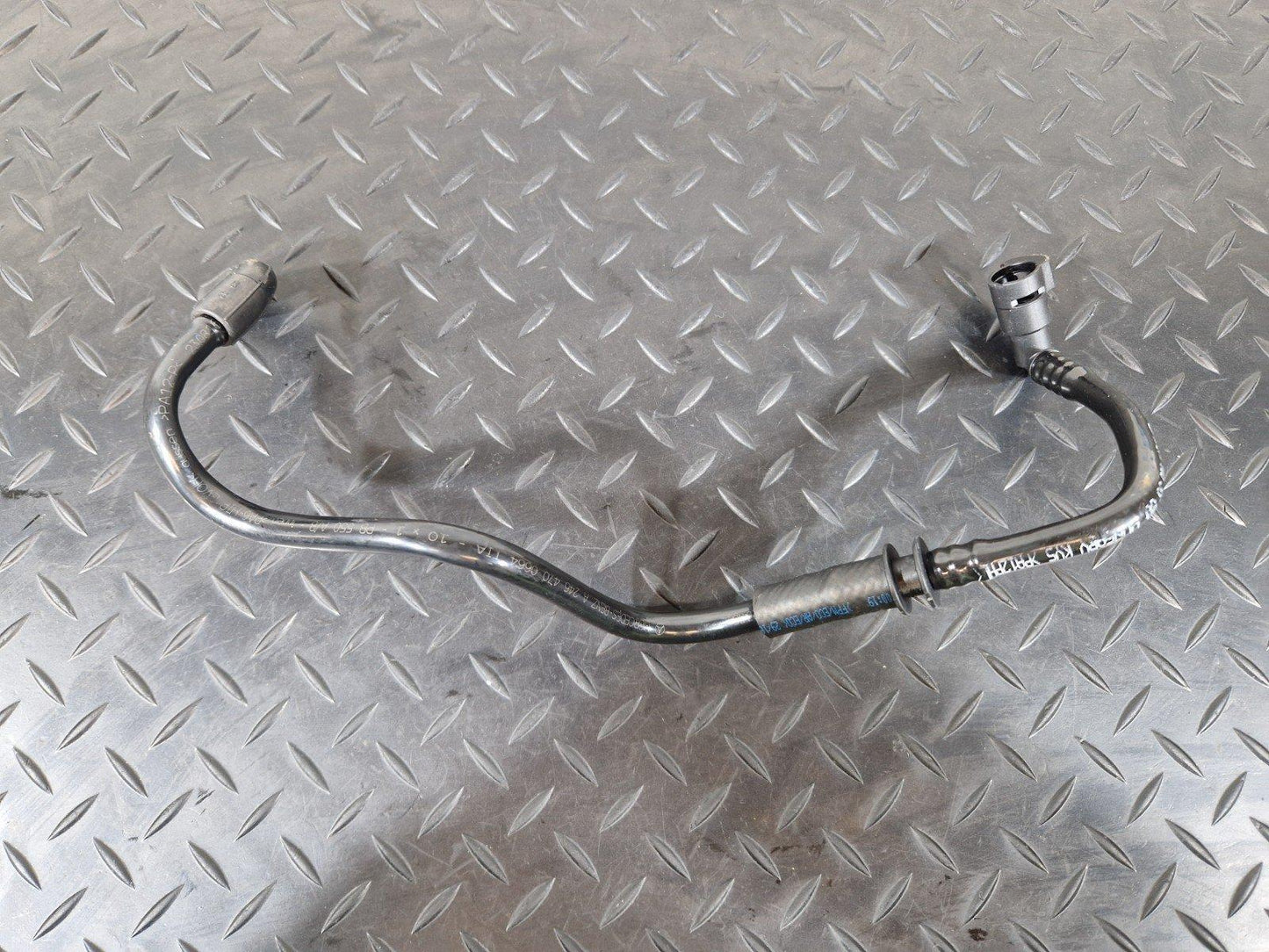 12-18 MERCEDES BENZ W176 GENUINE VACUUM PURGE VALVE PIPE A2464700664