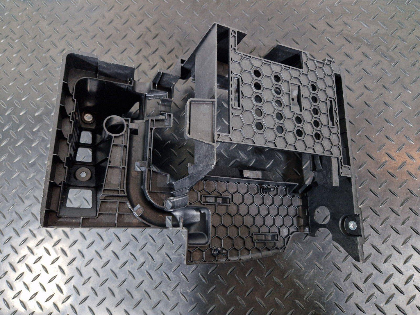 14-21 MERCEDES BENZ C200 W205 CD CHANGER ECU HOLDER  BRACKET A2055458900