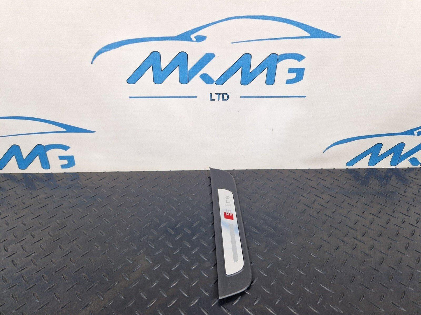 10-18 AUDI A7 4G S-LINE GENUINE OEM REAR LEFT DOOR SILL TRIM 4G8853375