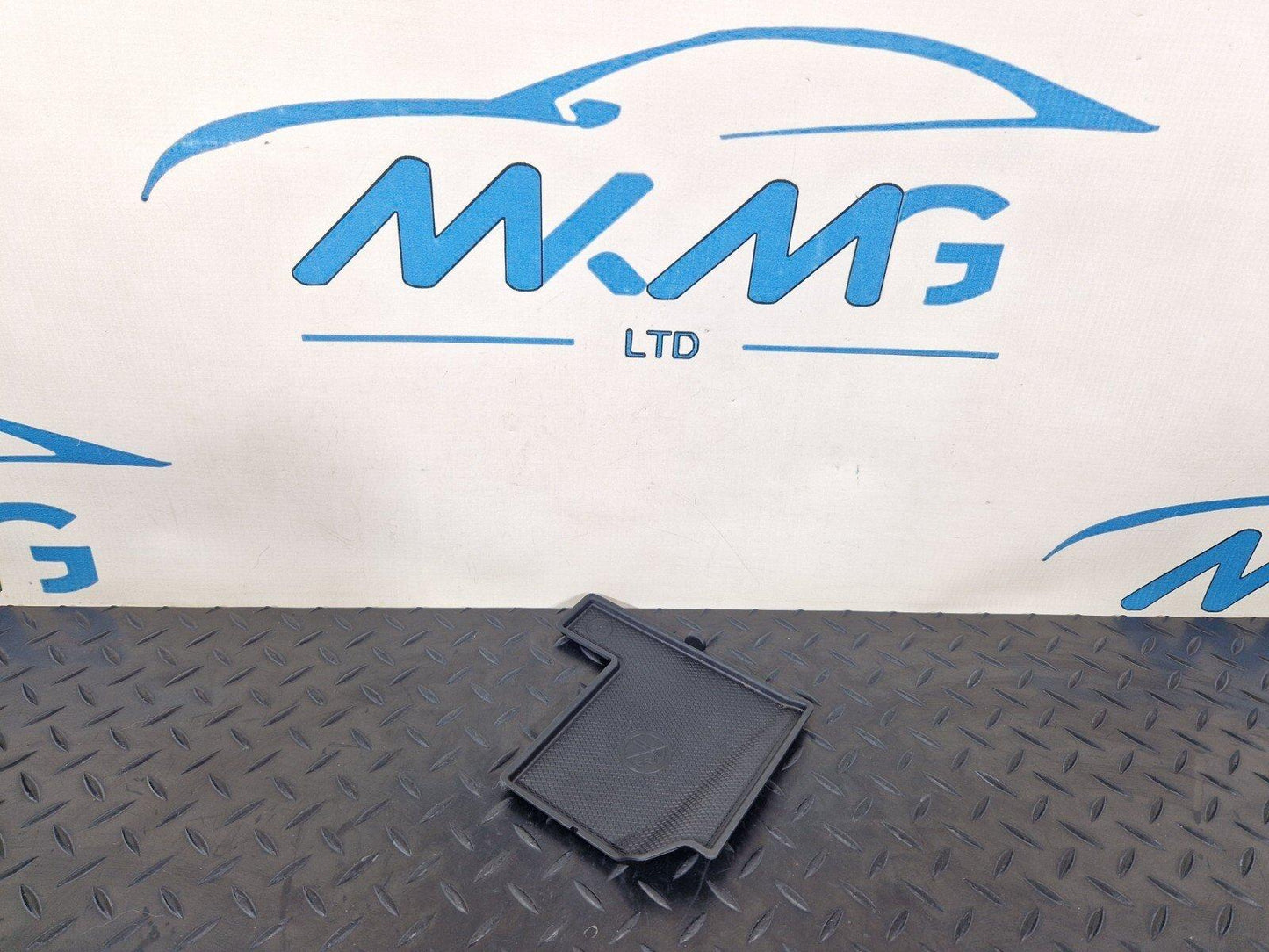 14-21 MERCEDES BENZ W205 NTERIOR STORAGE COMPARTMENT RUBBER INSERT A2136890000