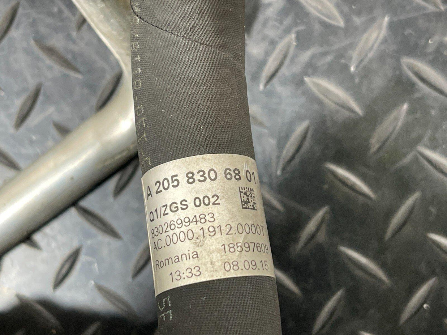 14-21 MERCEDES BENZ C300h W205 AIR CONDITION PIPE HOSE A2058306801