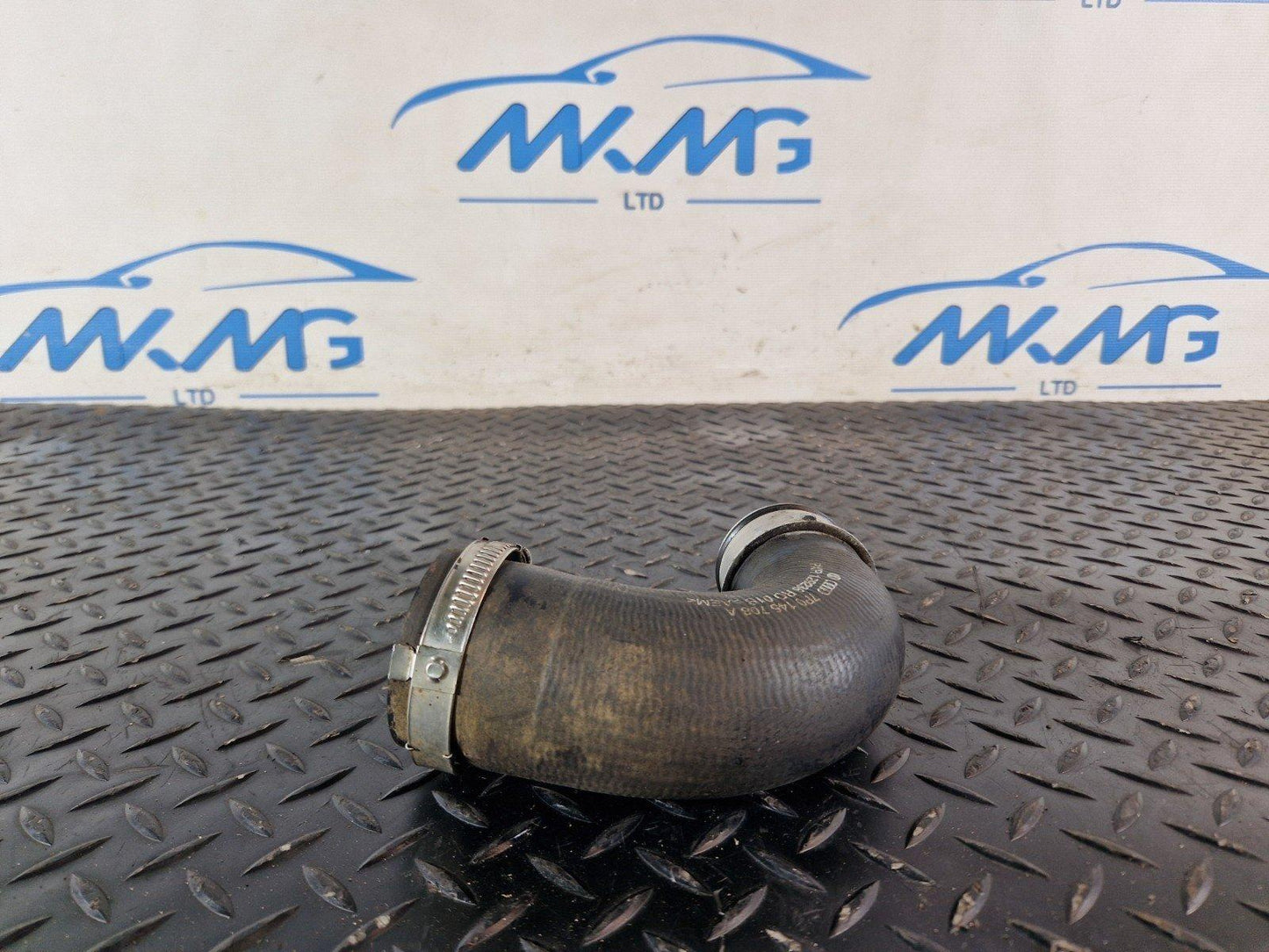 10-18 VW TOUAREG 7P GENUINE INTERCOOLER PIPE HOSE 7P0145708A