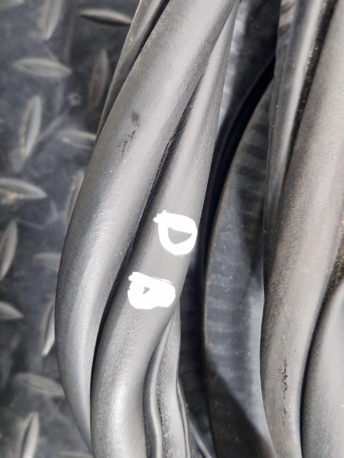 12-18 AUDI A6 C7 REAR LEFT DOOR RUBBER SEAL FITS BOTH LEFT OR RIGHT 4G5833721A